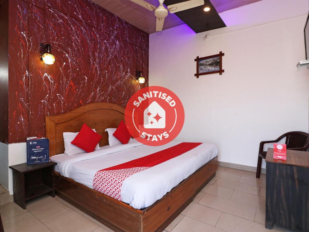 Oyo 77137 Hotle Castle Inn Mumbai Luaran gambar