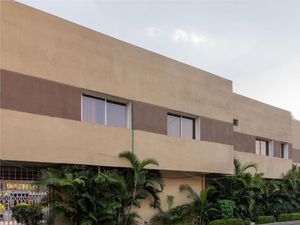 Oyo 77137 Hotle Castle Inn Mumbai Luaran gambar